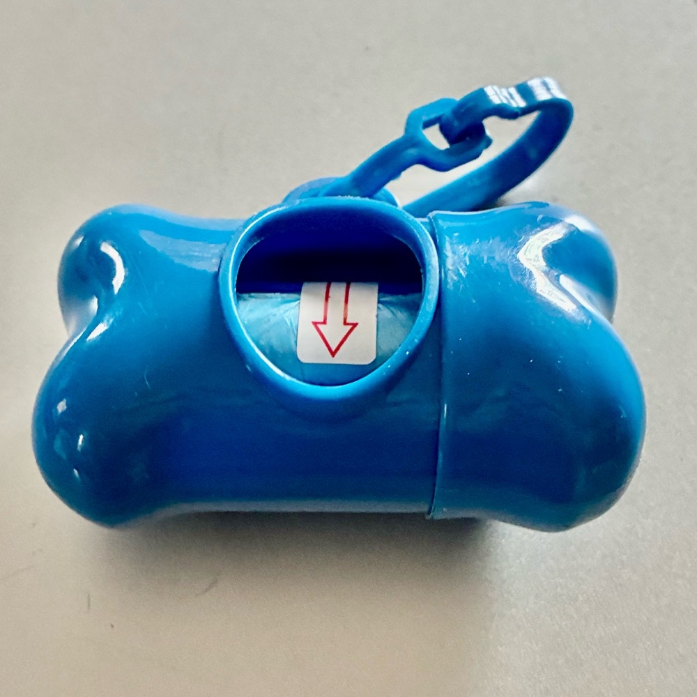 🦴 Blue Bone-Shaped Dog Waste Bag Dispenser 🐾
